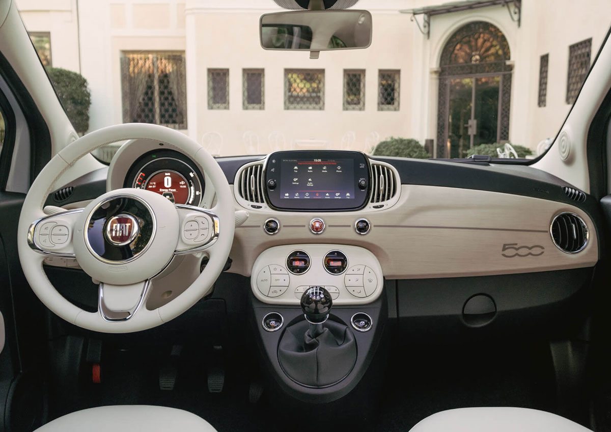 フィアット500シリーズ」の有終の美を飾る「500C Collezione 1957」が