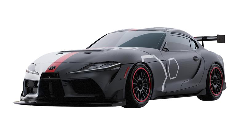 画像: トヨタのコラボ対象車は「GR スープラ GT4 EVO」。 レーシングカーとして目をひくための大胆な左右非対称な配色と、子供と保護者が一緒に楽しめる車として、右サイドに子供達の自由な想像力を働かせるマットホワイトスペースをあしらっている。 © TOMY