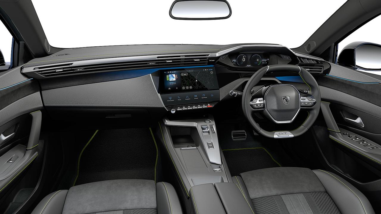 画像: 408GT セレニウムエディションのインテリア。基本的にベース車と変わりはない。