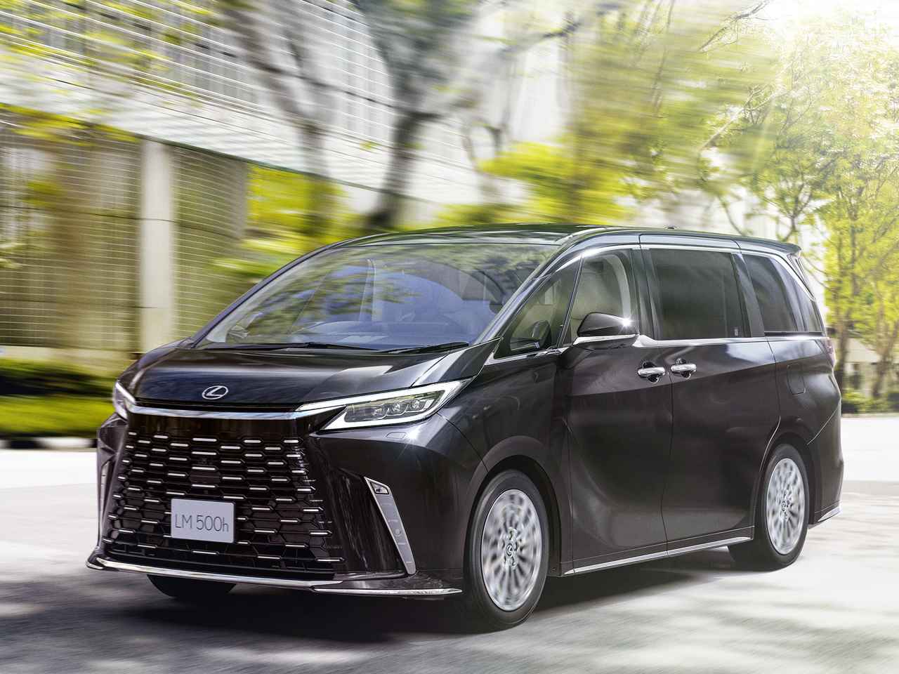 画像: レクサス LMに6座仕様車を追加設定。多人数乗車でのパーソナル感を追求したラグジュアリー ミニバン - Webモーターマガジン