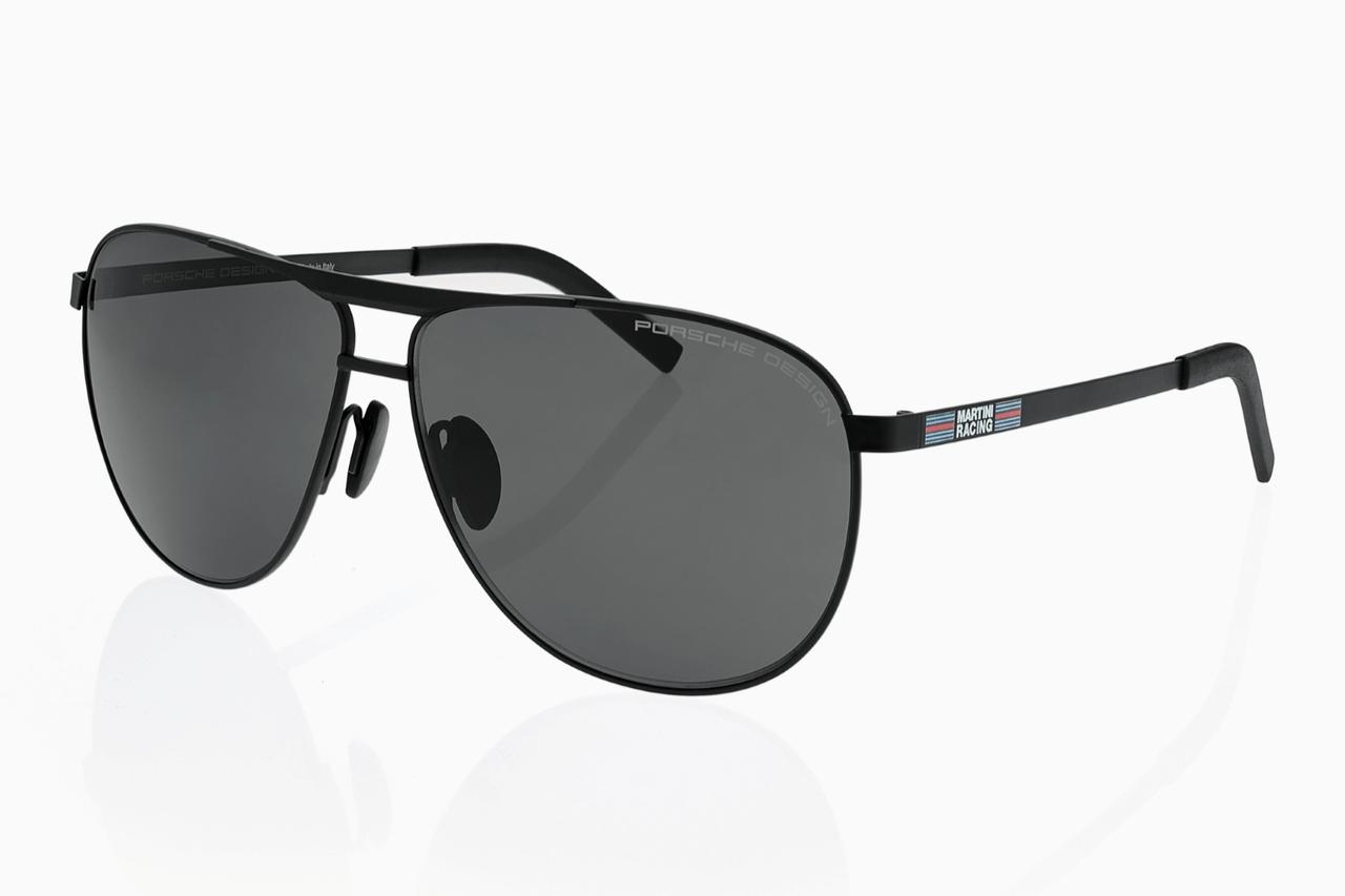 画像: MARTINI RACINGコレクションのイタリア製アビエーターサングラス(7万2050円)。