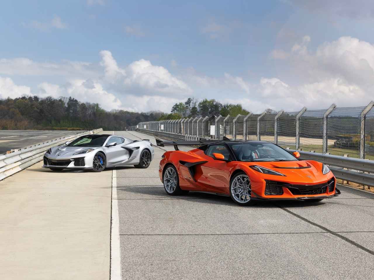 シボレー、1250馬力の2026年型「コルベット ZR1X」を発表