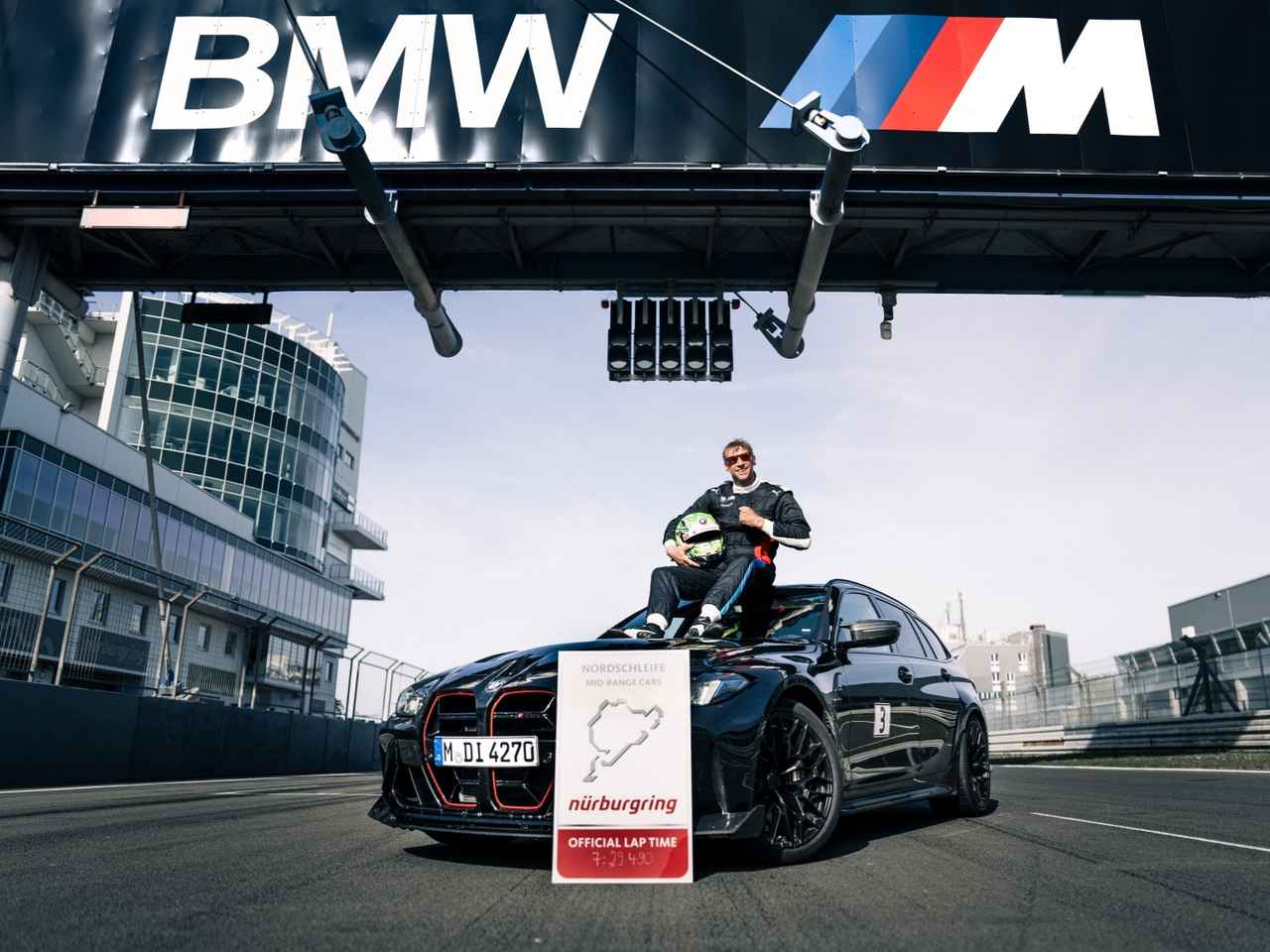 画像 : 1番目の画像 - BMW M3 CSツーリング、ニュルブルクリンク最速記録 - Webモーターマガジン