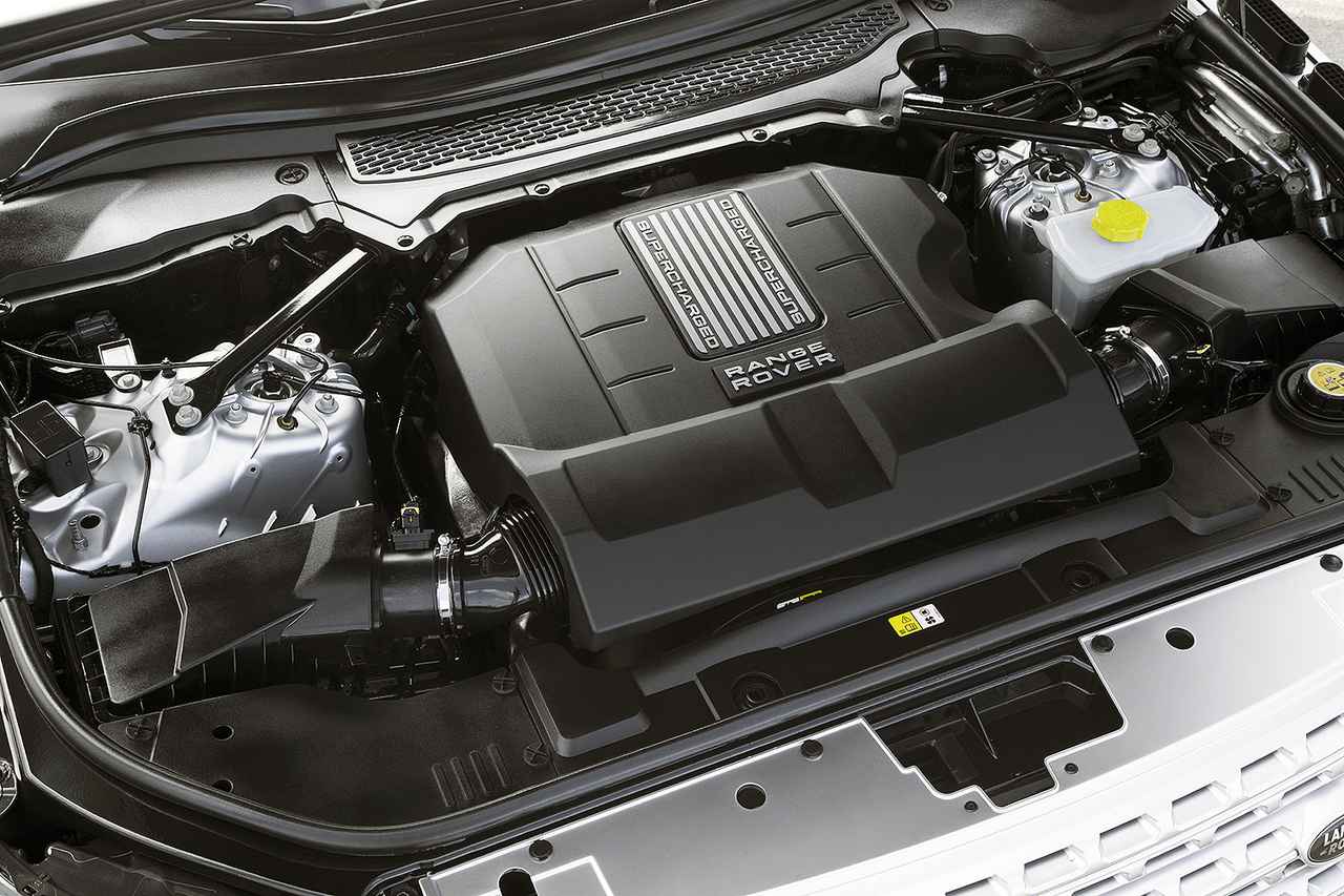 画像: 写真のV8ガソリン+S/Cをトップに、V8ガソリン&ディーゼル、V6ディーゼルなどを搭載。トランスミッションはいずれも8速AT。