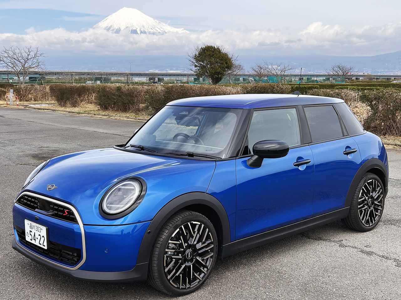 画像 : 1番目の画像 - MINI クーパーＳ 5ドア 写真蔵 - Webモーターマガジン
