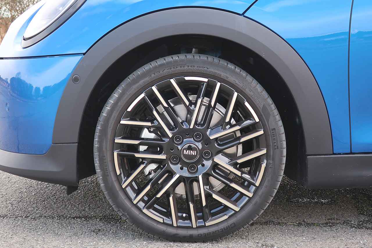 画像 : 15番目の画像 - MINI クーパーＳ 5ドア 写真蔵 - Webモーターマガジン