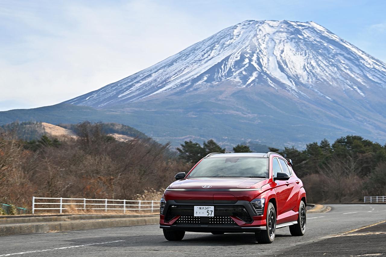 画像: まだ雪の残る富士山周辺をドライブ。初回の累計走行距離は1300km近くを記録した。