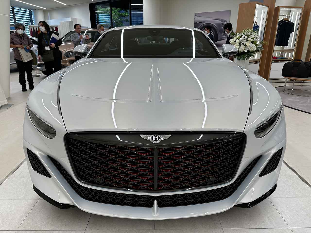 画像: 2億7500万円の史上最強ベントレー「マリナー バトゥール」が、コーンズの新本社ビルで日本初公開 - Webモーターマガジン