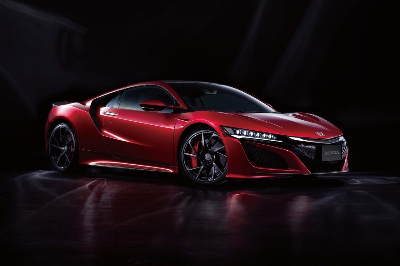 画像: 2016年、26年ぶりにフルモデルチェンジした2代目NSXが登場。価格は2370万円（8％税込）だった。
