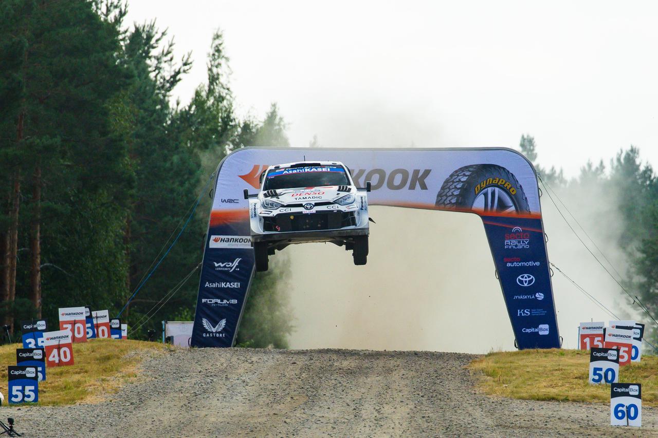 画像 : 3番目の画像 - WRCマシンはなぜジャンプしても壊れないのか？ - Webモーターマガジン