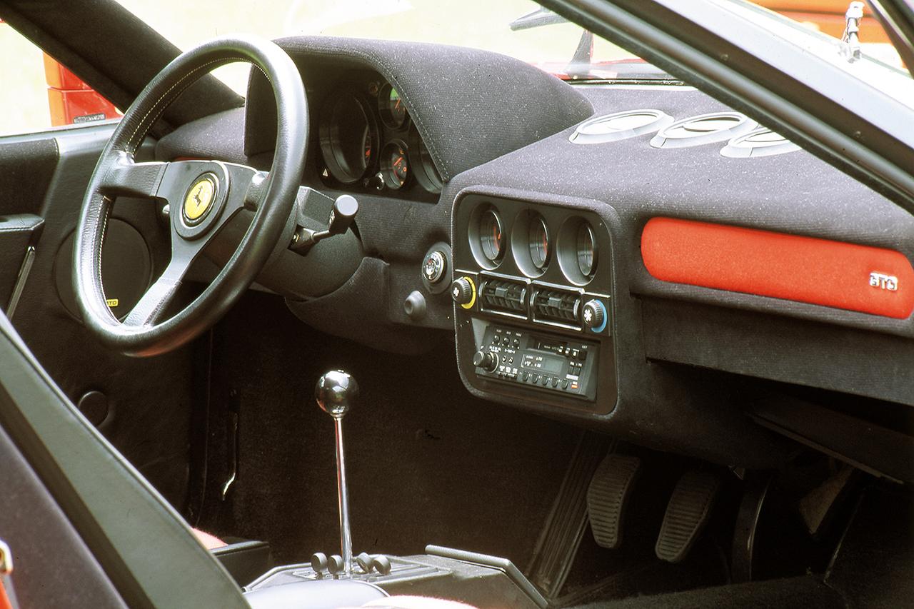 画像 : 5番目の画像 - フェラーリ 288GTO - Webモーターマガジン