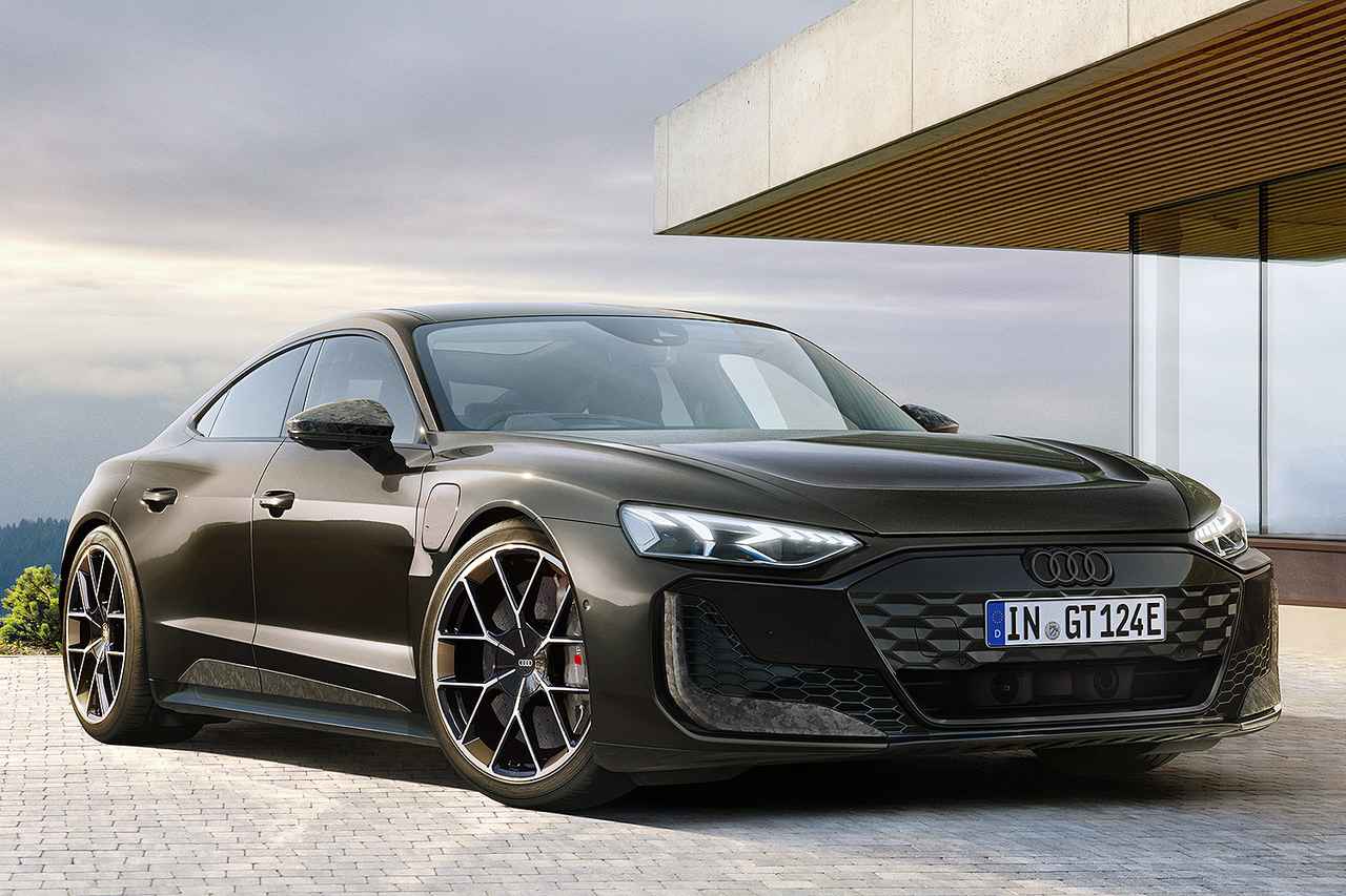 画像: 日本では25台が限定発売される、RS eトロンGT パフォーマンス エクスクルーシブエディション。