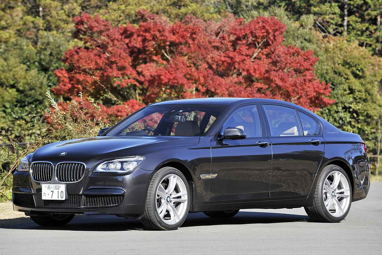 画像: 試乗車は標準ホイールベースモデルだが、全長とホイールベースを140mm延長したロングホイールベース(3210mm)のアクティブハイブリッド7Lも設定。