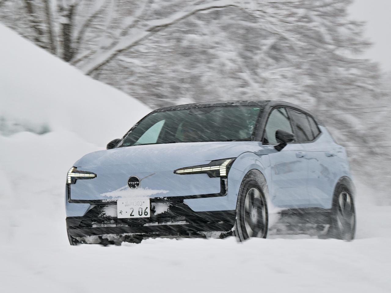 画像: 「BEVは雪道に強い」はホントか。ボルボの後輪駆動BEV、EX30でモーター駆動制御の所作を体感 - Webモーターマガジン