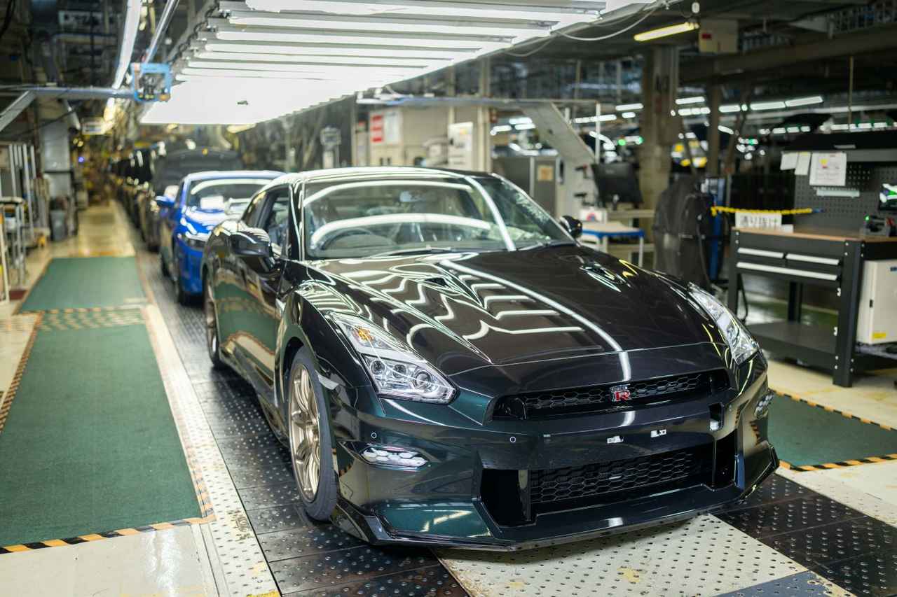画像 : 1番目の画像 - 日産 GT-R R35 ラインオフ - Webモーターマガジン
