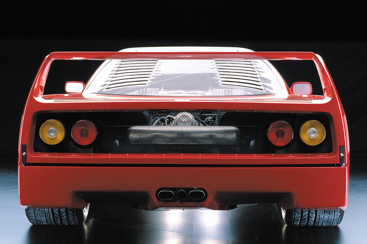 画像 : 4番目の画像 - フェラーリ F40 - Webモーターマガジン