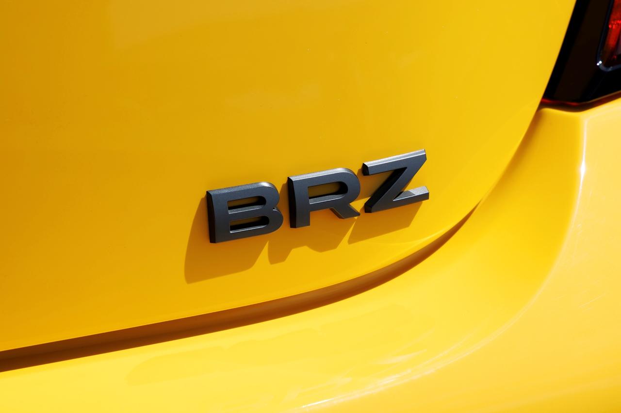 画像: ラスターブラック塗装を施したBRZのリアオーナメント