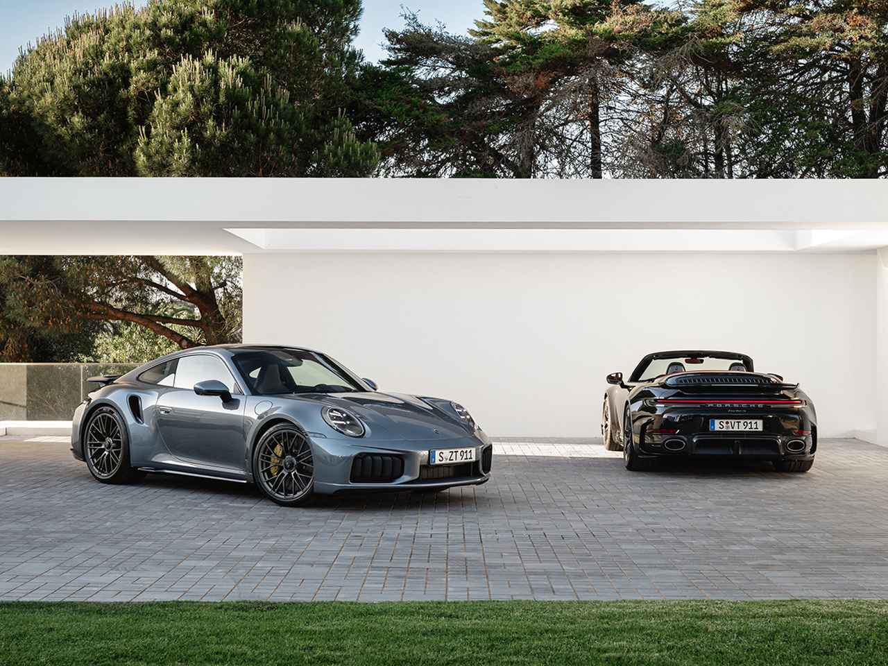 画像 : 2番目の画像 - 史上最強の新型「911ターボS」が日本降臨 - Webモーターマガジン