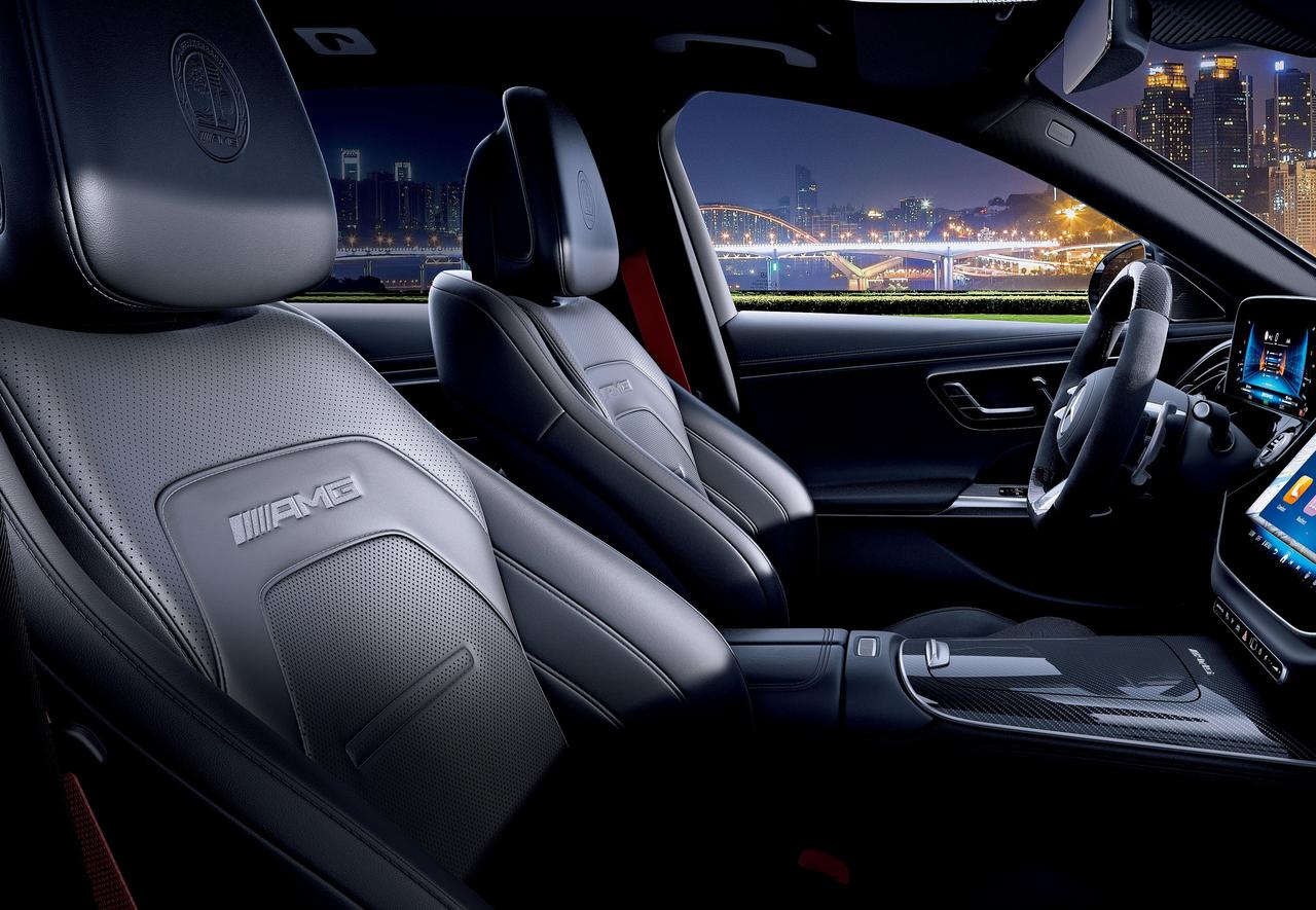 画像 : 5番目の画像 - 限定車「メルセデスAMG E53 ハイブリッド 4MATIC＋ エディションナイトカーボン」 - Webモーターマガジン