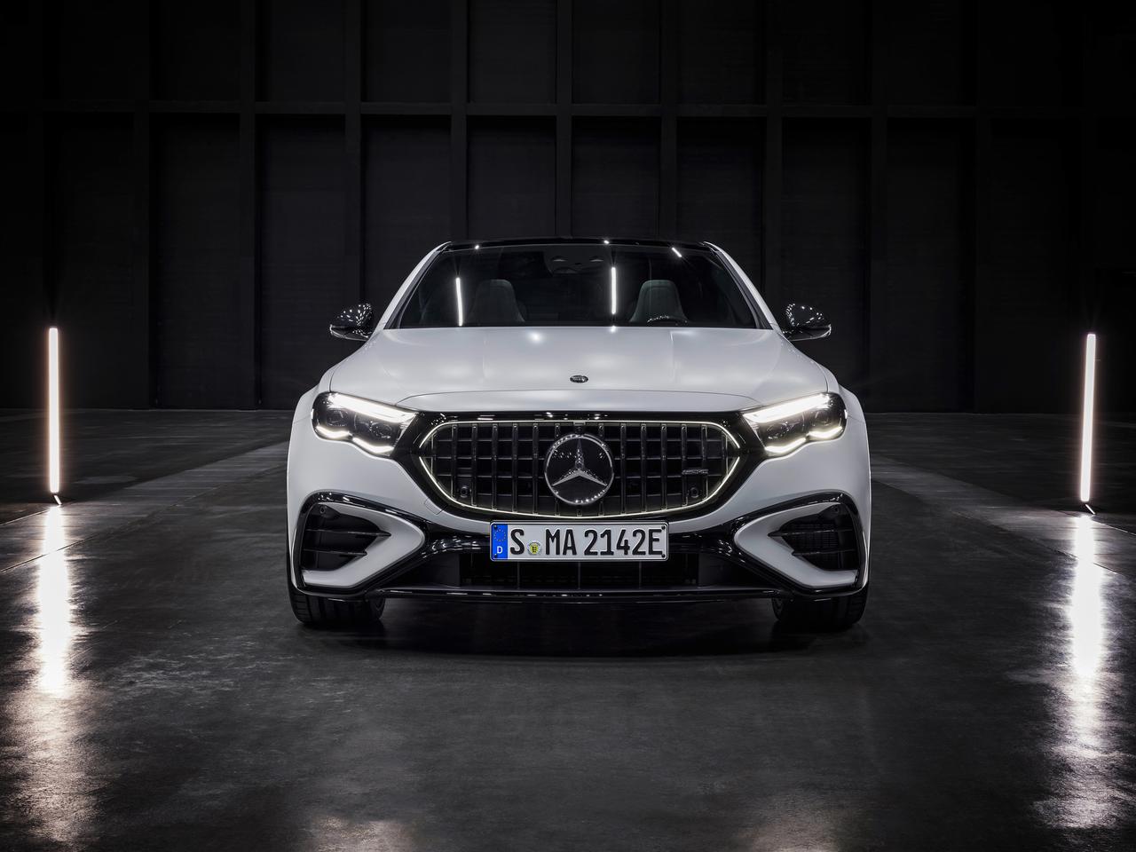画像: 欧州で新型メルセデス-AMG E53 がデビュー、585psのプラグインハイブリッドを搭載 - Webモーターマガジン