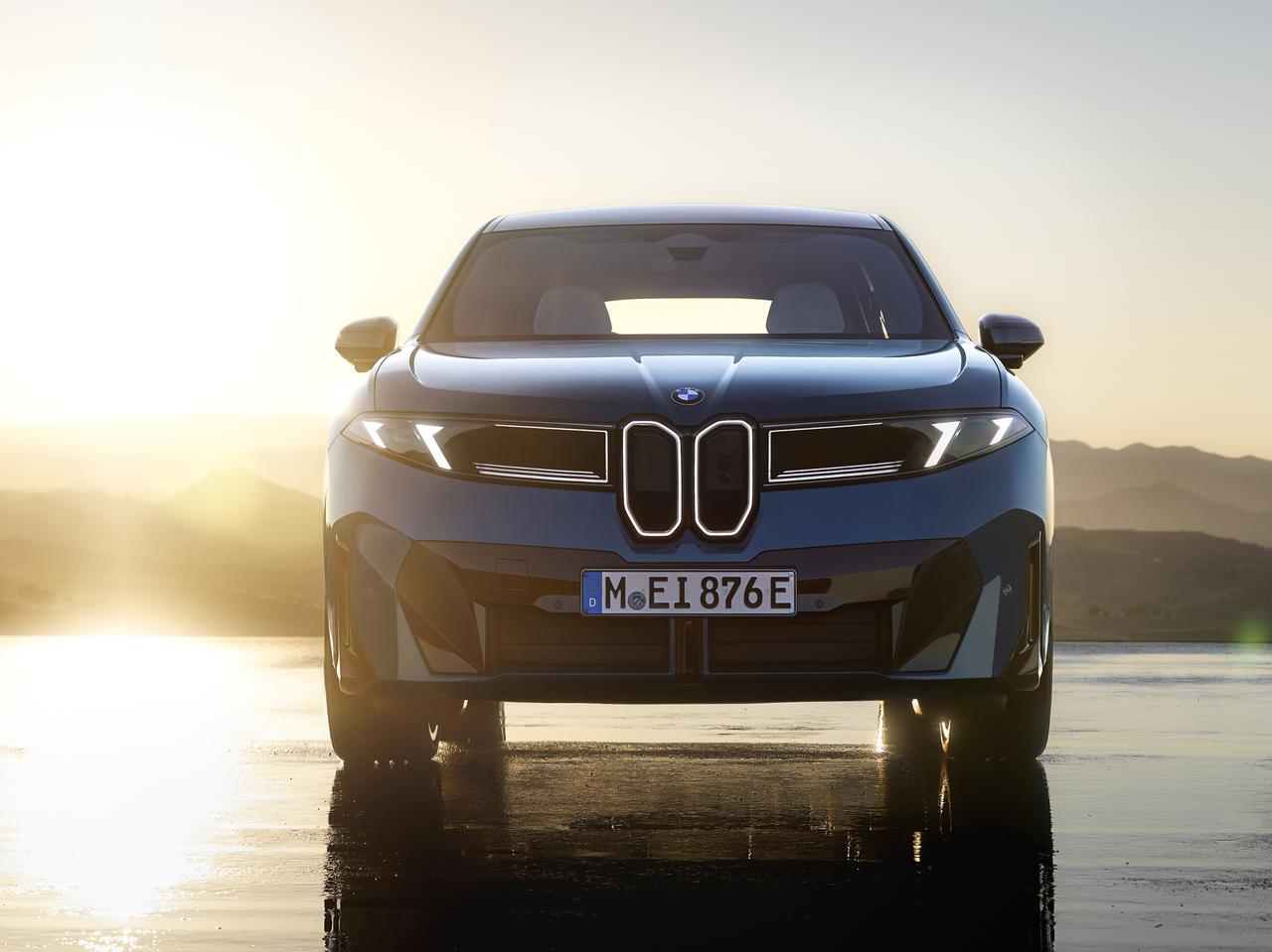 画像: BMWが次世代「iX3」を世界初公開、ノイエ・クラッセ第一弾と位置づけられる革命的モデル - Webモーターマガジン