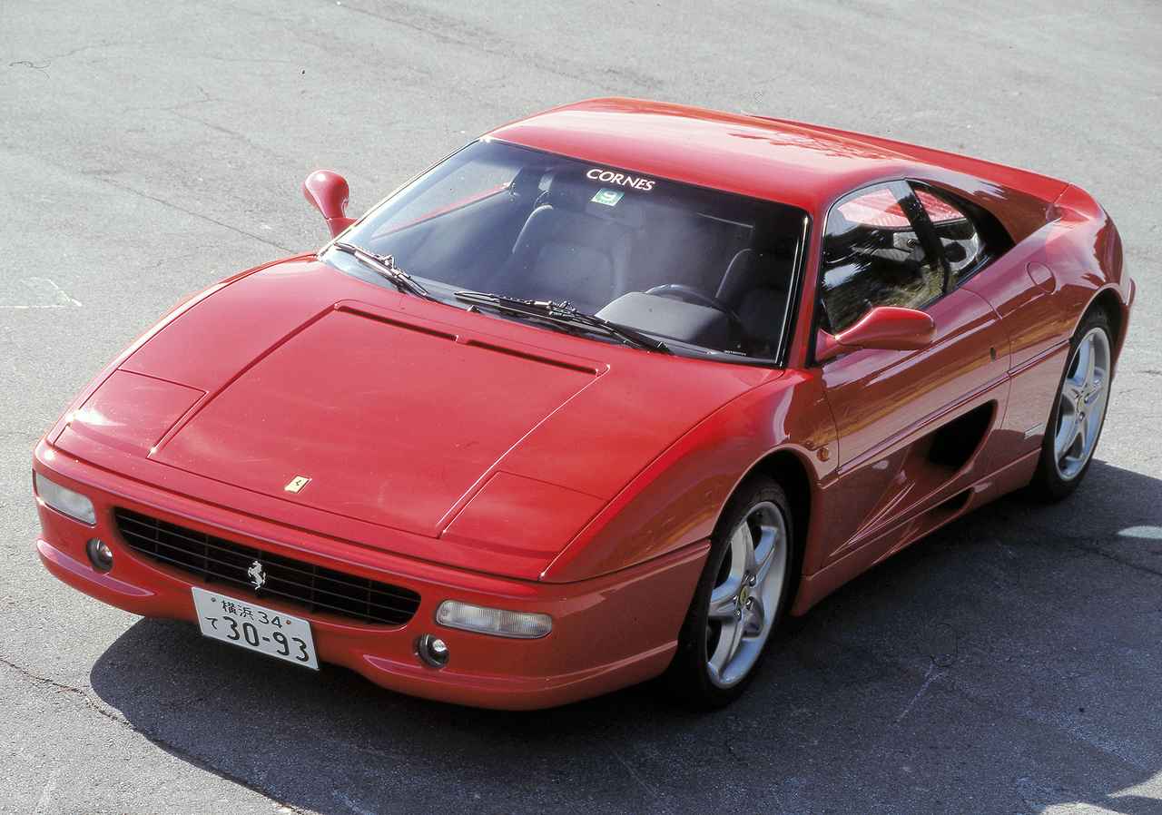 画像: 348の正常進化版といえるF355だが、デザインはシンプルになりピニンファリーナによる美しさが際立つ。