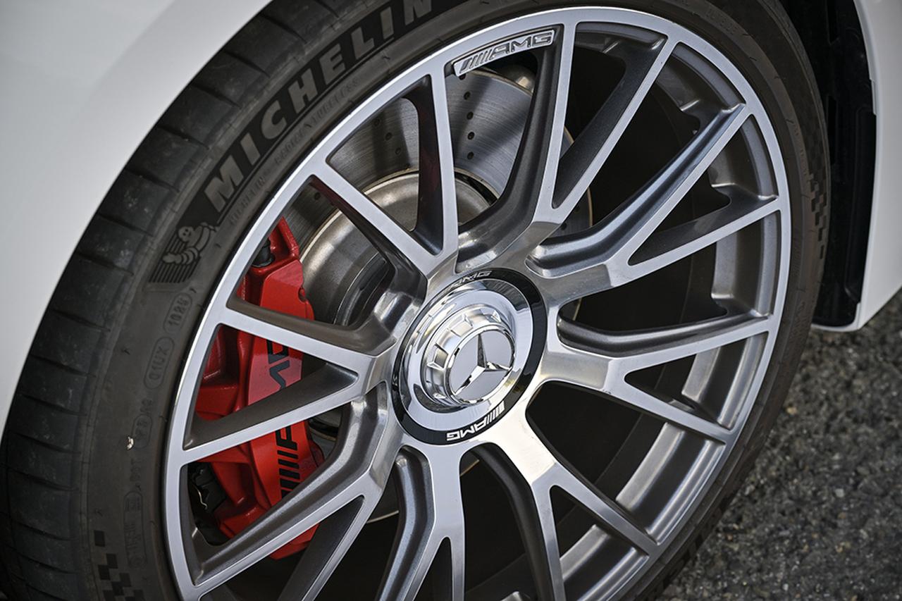 画像 : 9番目の画像 - メルセデスAMG E53 ハイブリッド 4MATIC＋ エディションナイトカーボン - Webモーターマガジン