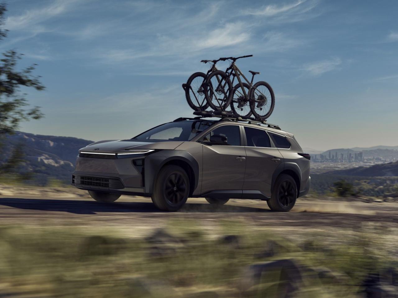 画像: 日本向けモデル「bZ4X Touring」は2026年春に発売予定！走りと広さにこだわった新型フル電動SUVを、北米にてワールドプレミア - Webモーターマガジン