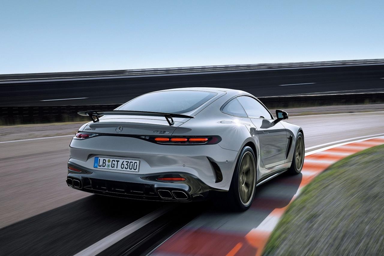 画像 : 2番目の画像 - メルセデスAMG、サーキット志向の最上級モデル - Webモーターマガジン