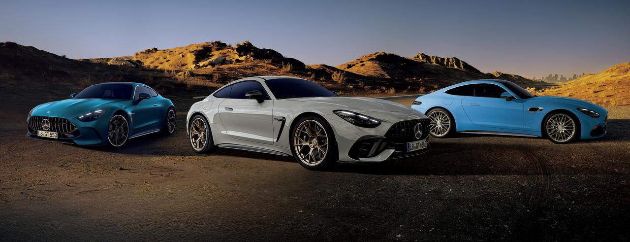 画像: 写真中が今回新たに設定されたMercedes-AMG GT 63 PRO 4MATIC+ Coupé。右はMercedes-AMG GT 43 Coupé、左はMercedes-AMG GT 63 4MATIC+ Coupé。
