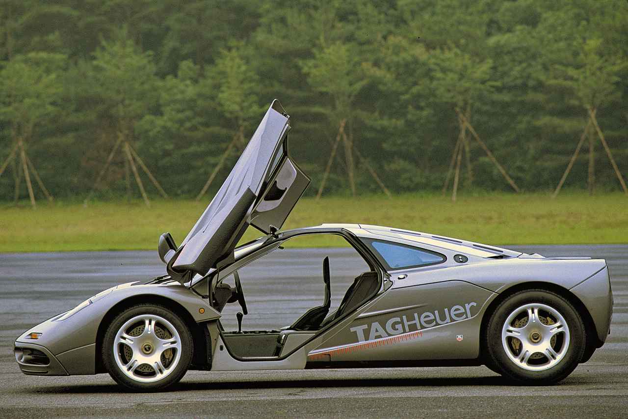 画像: スーパースポーツカーらしいディヘドラルドアは、現在もマクラーレンのモデルに継承されている。