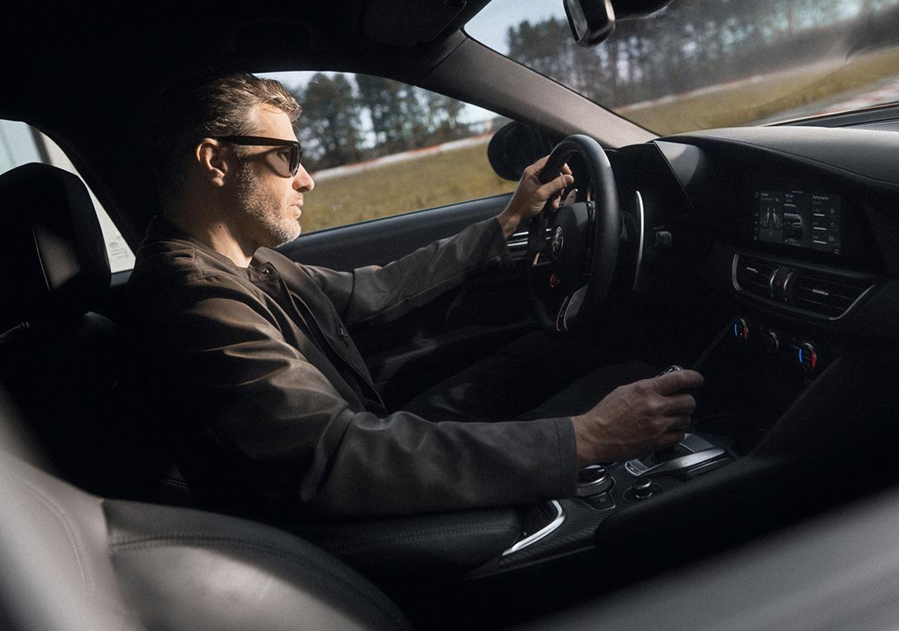 画像 : 6番目の画像 - アルファ ロメオ「ジュリア クアドリフォリオ エストレマ」 - Webモーターマガジン