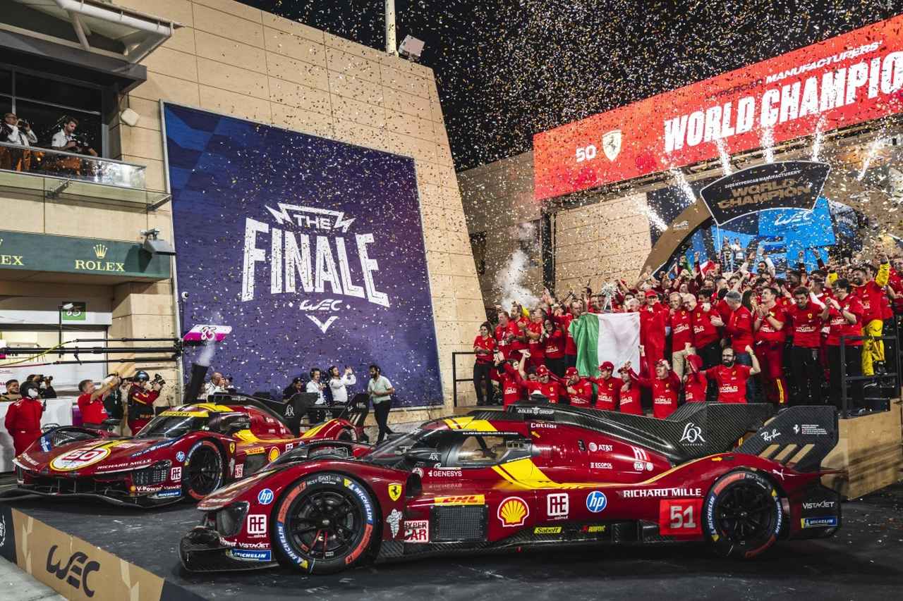 画像: 参戦3年目にしてマニュファクチャラーズタイトルを手にしたフェラーリ。シーズン前半はプライベートチームのフェラーリとともに席巻、後半はライバルの猛追を退けて王座を獲得した。