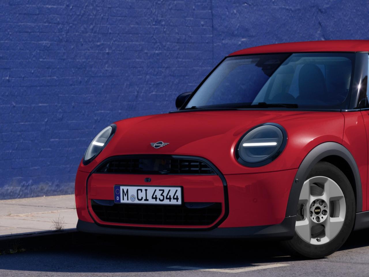 走りとライフスタイルを両立する“身近なプレミアム”。MINI クーパー新