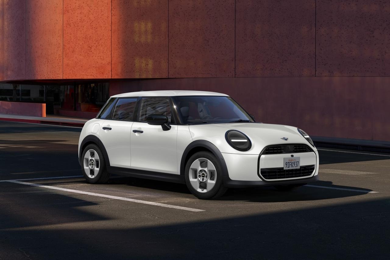 画像 : 2番目の画像 - MINI クーパーに装備を厳選した新グレード「Cセレクト」登場 - Webモーターマガジン