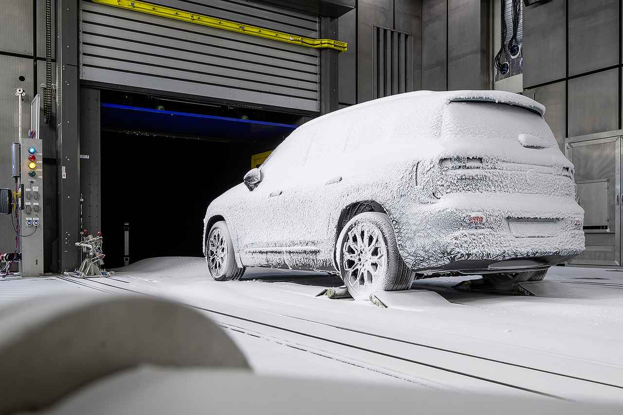 画像 : 3番目の画像 - メルセデス・ベンツ 新型GLB - Webモーターマガジン