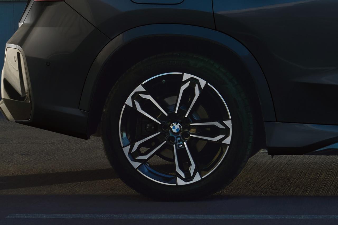 画像 : 4番目の画像 - 限定車「BMW X1 Edition Shadow」登場 - Webモーターマガジン