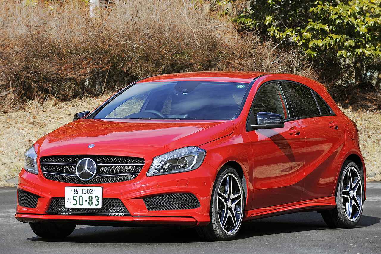 画像: AMGスタイリングパッケージや18インチホイール、そしてスポーツサスも装着したA180スポーツ。ただしエンジンはA180と共通。