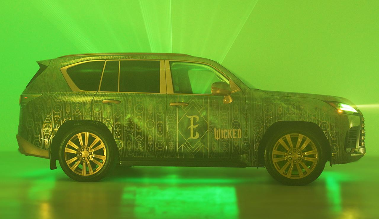 画像 : 3番目の画像 - ウィキッド_フォー グッド カラオケ LX - Webモーターマガジン