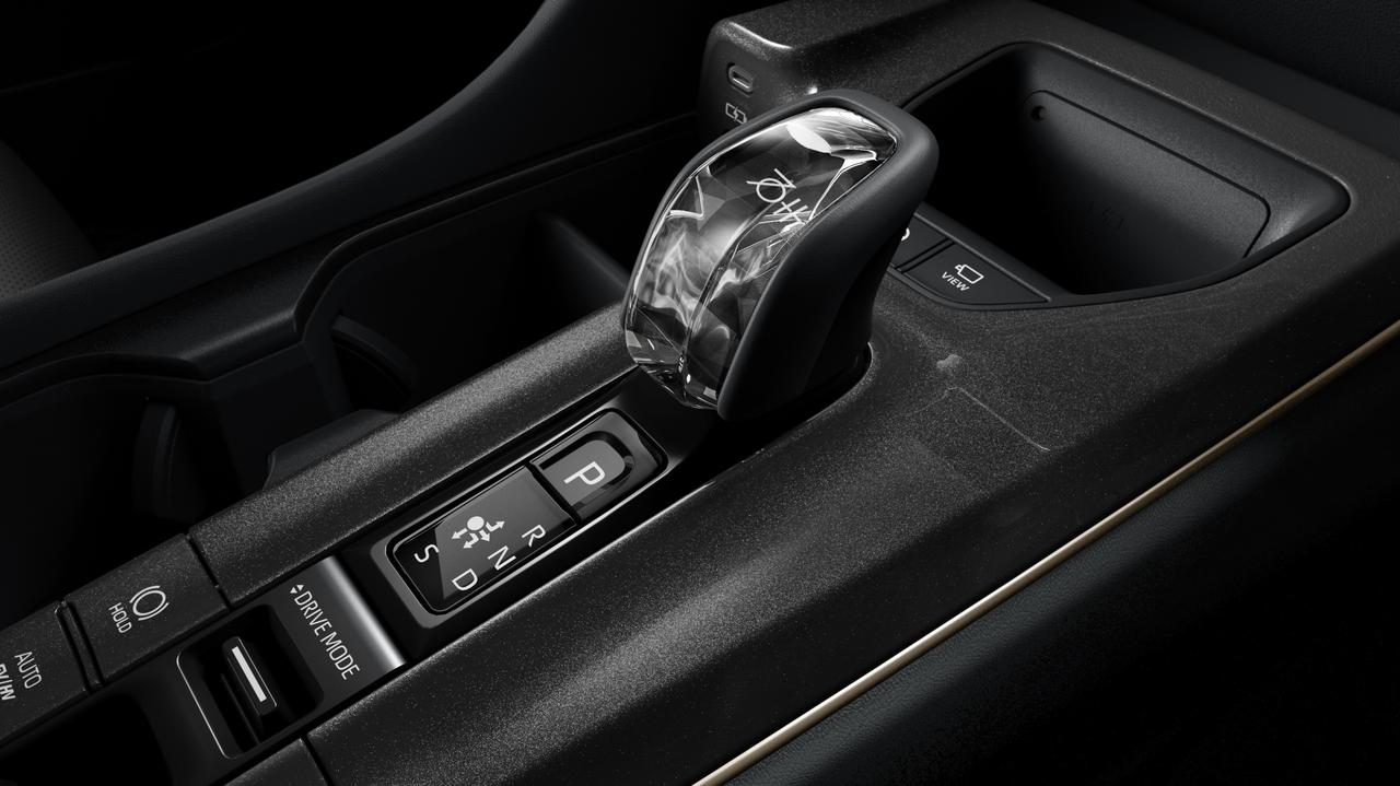 画像 : 5番目の画像 - 特別仕様車トヨタ クラウン エステート“THE 70th" - Webモーターマガジン