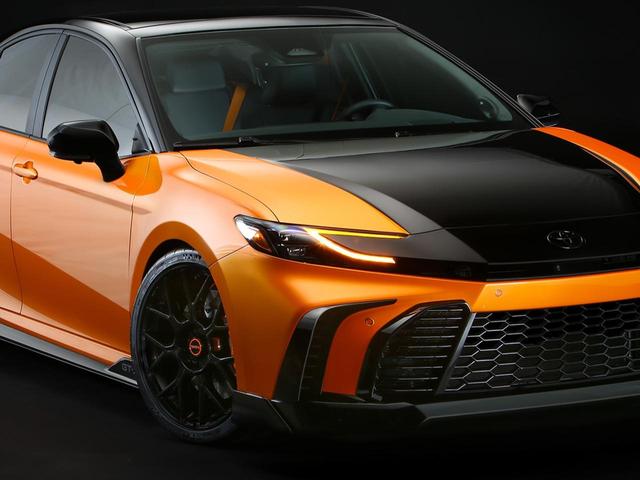 画像: 攻めのスポーツセダンが2025年SEMAショーを盛り上げる！トヨタが「カムリGT-Sコンセプト」を発表 - Webモーターマガジン