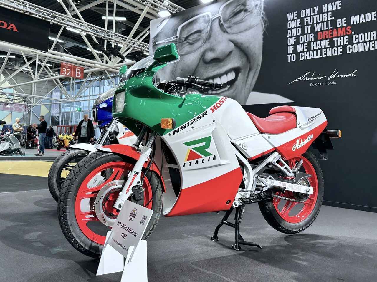 ボローニャの古典車ショー「アウト・エ・モト・デポカ2025」。イタリア