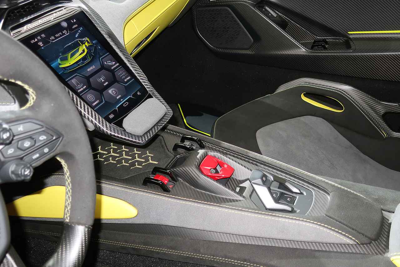 画像 : 9番目の画像 - ランボルギーニ フェノーメノ 写真蔵 - Webモーターマガジン