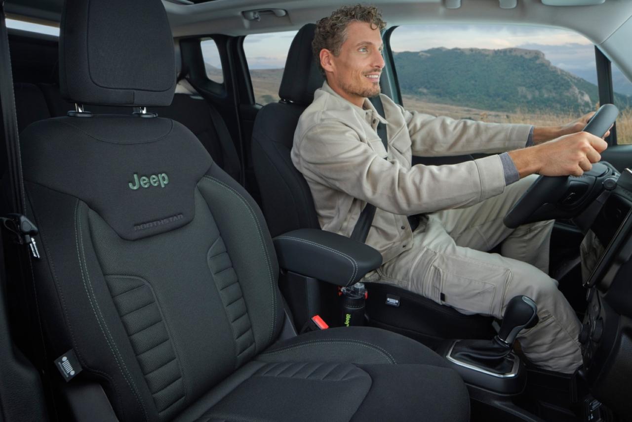 画像 : 5番目の画像 - ジープ「レネゲード ノーススター エディション」 - Webモーターマガジン