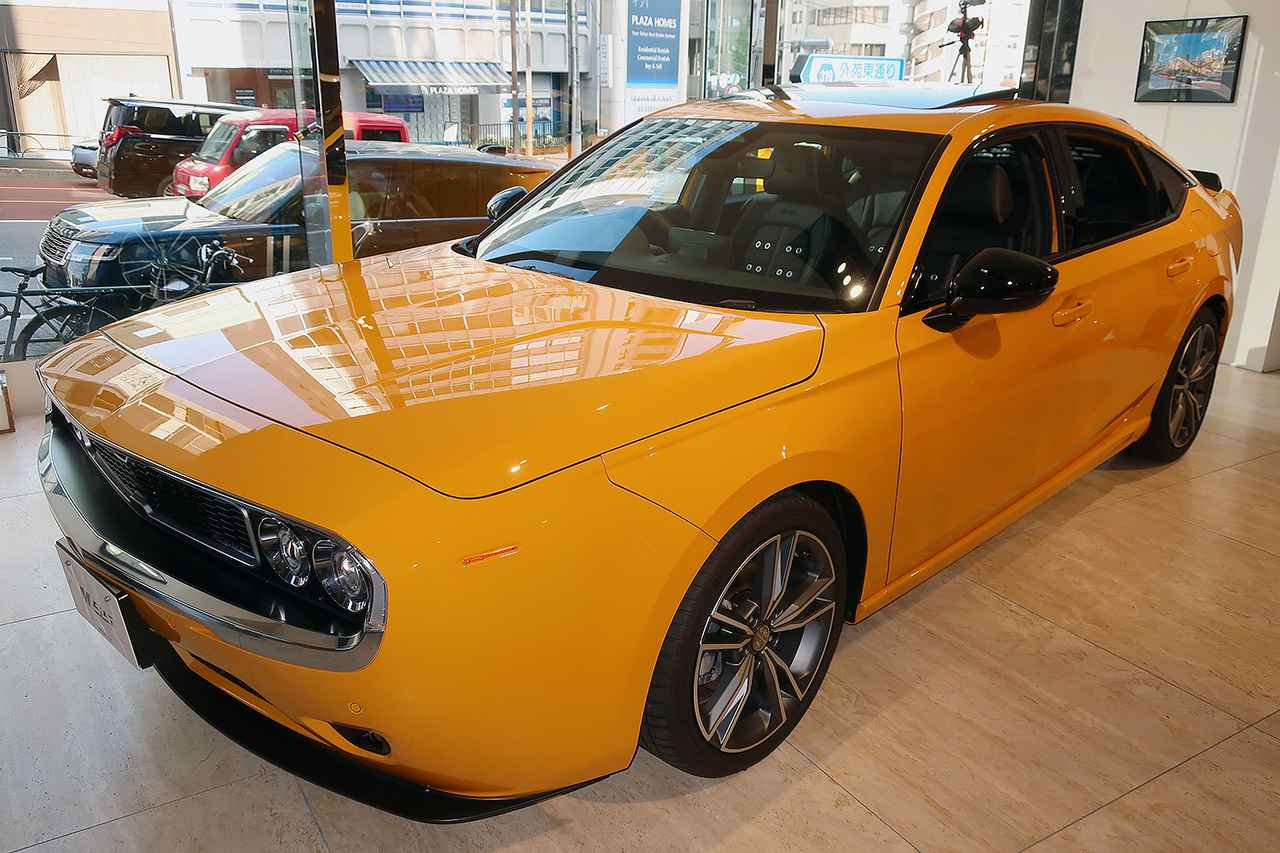 画像: M55 ファーストエディション e：HEV EX（ボディカラーは、ジョン マンゴー）。