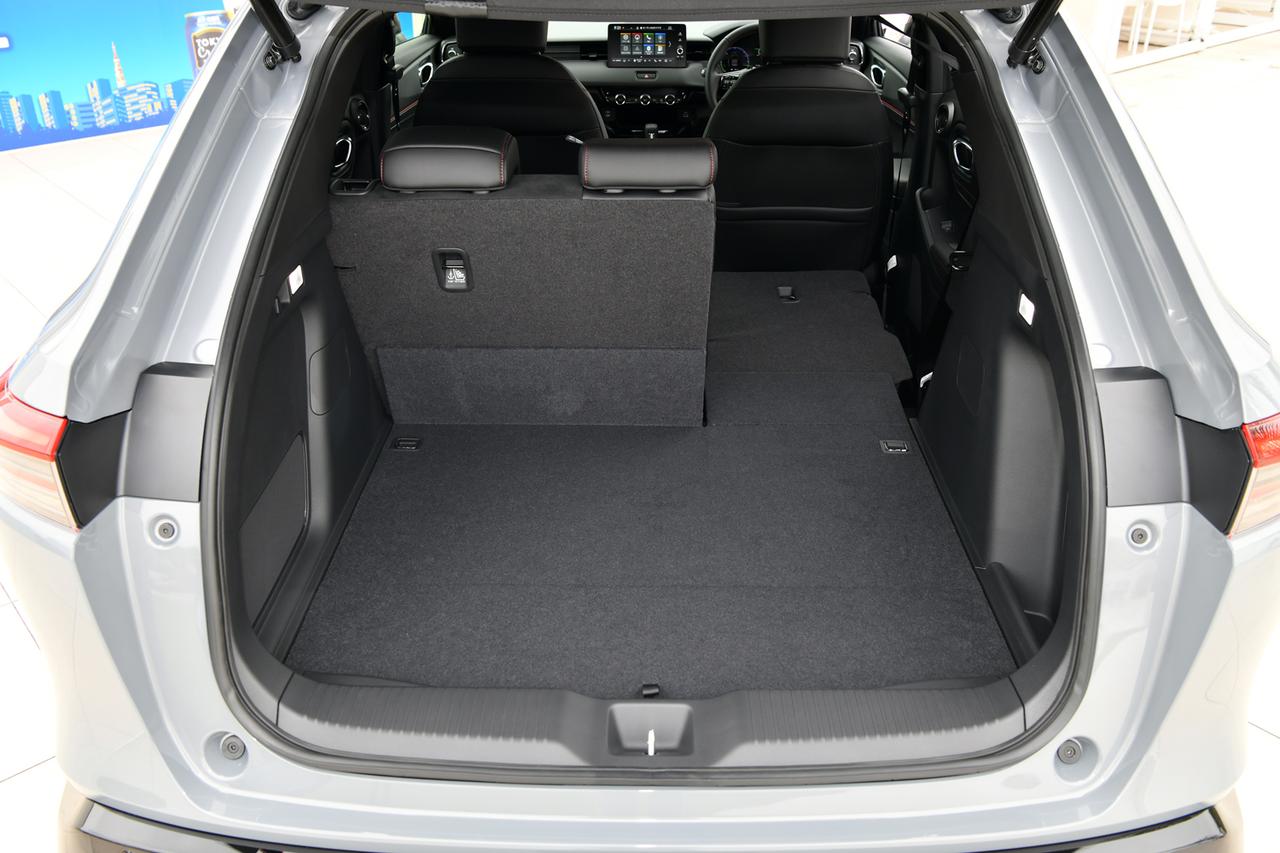 画像 : 14番目の画像 - ホンダ ヴェゼル e:HEV RS - Webモーターマガジン