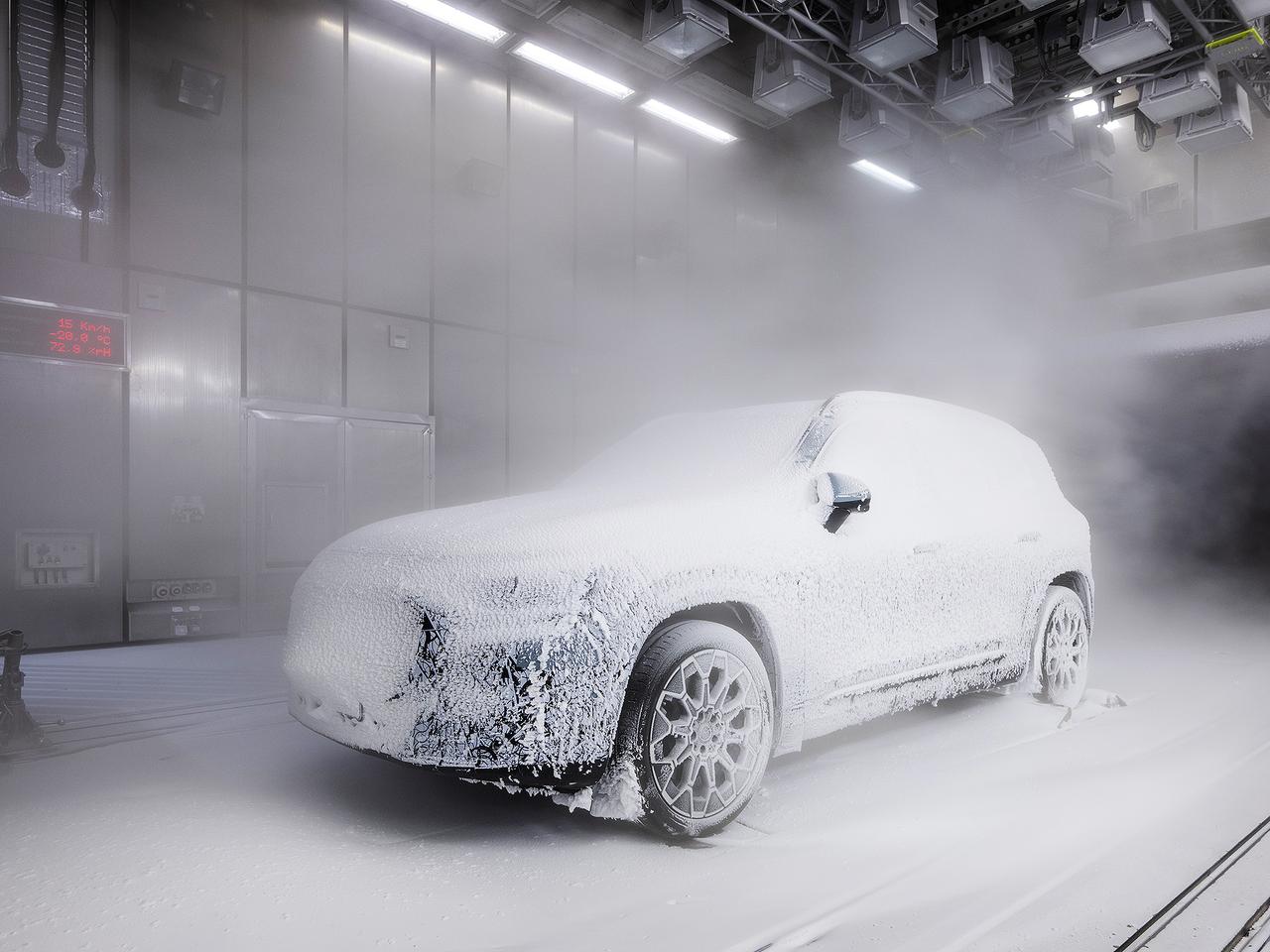 画像: いろいろ「見えて」きた！　メルセデス・ベンツ新型GLBは、ただいまテスト真っ最中。2025年12月8日にワールドプレミア！ - Webモーターマガジン