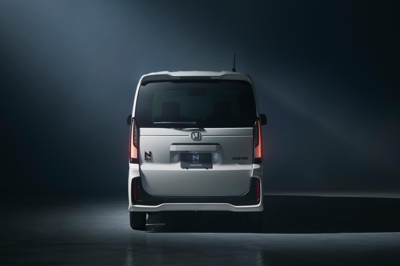 画像 : 2番目の画像 - N-BOX CUSTOM「BLACK STYLE」 - Webモーターマガジン