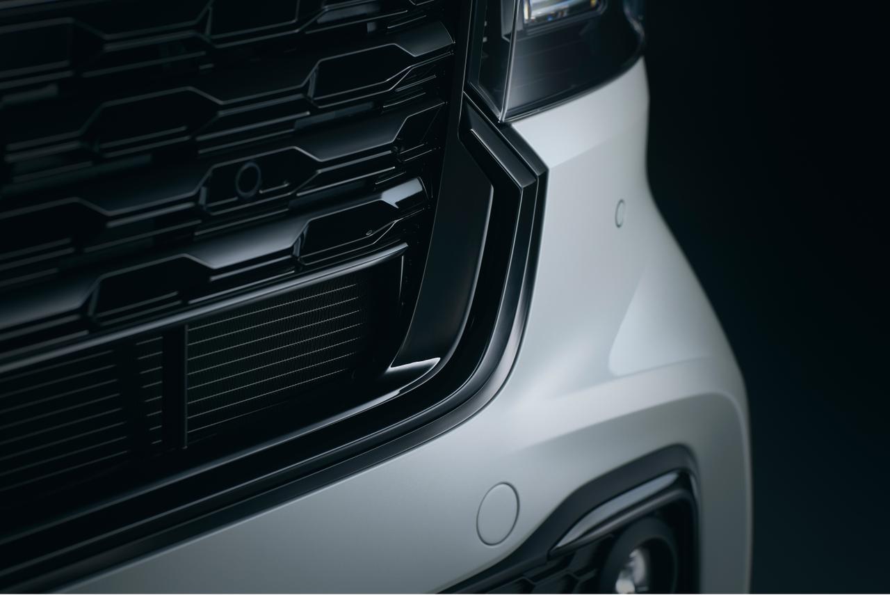 画像 : 4番目の画像 - N-BOX CUSTOM「BLACK STYLE」 - Webモーターマガジン