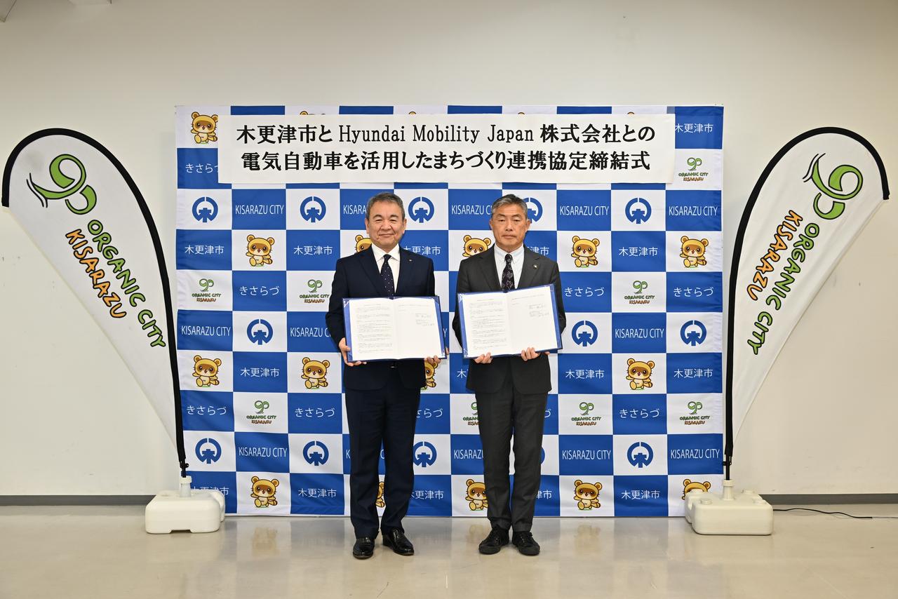 画像: 木更津市に寄贈されたインスターは今後、木更津市の屋外イベントや災害時の電源車として活躍する。